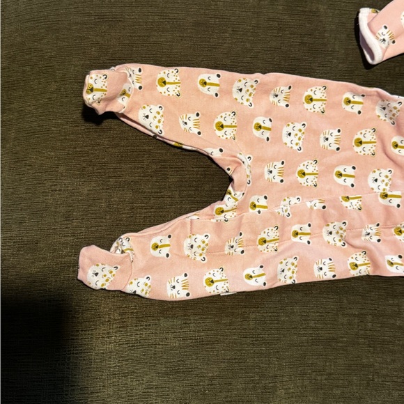 E=mc2 Magnetic Leopard Footie - Picture 4 of 6